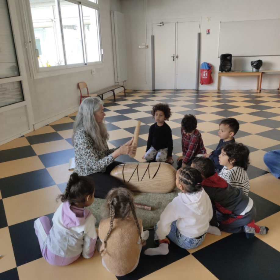 Bain musical dans l'établissement